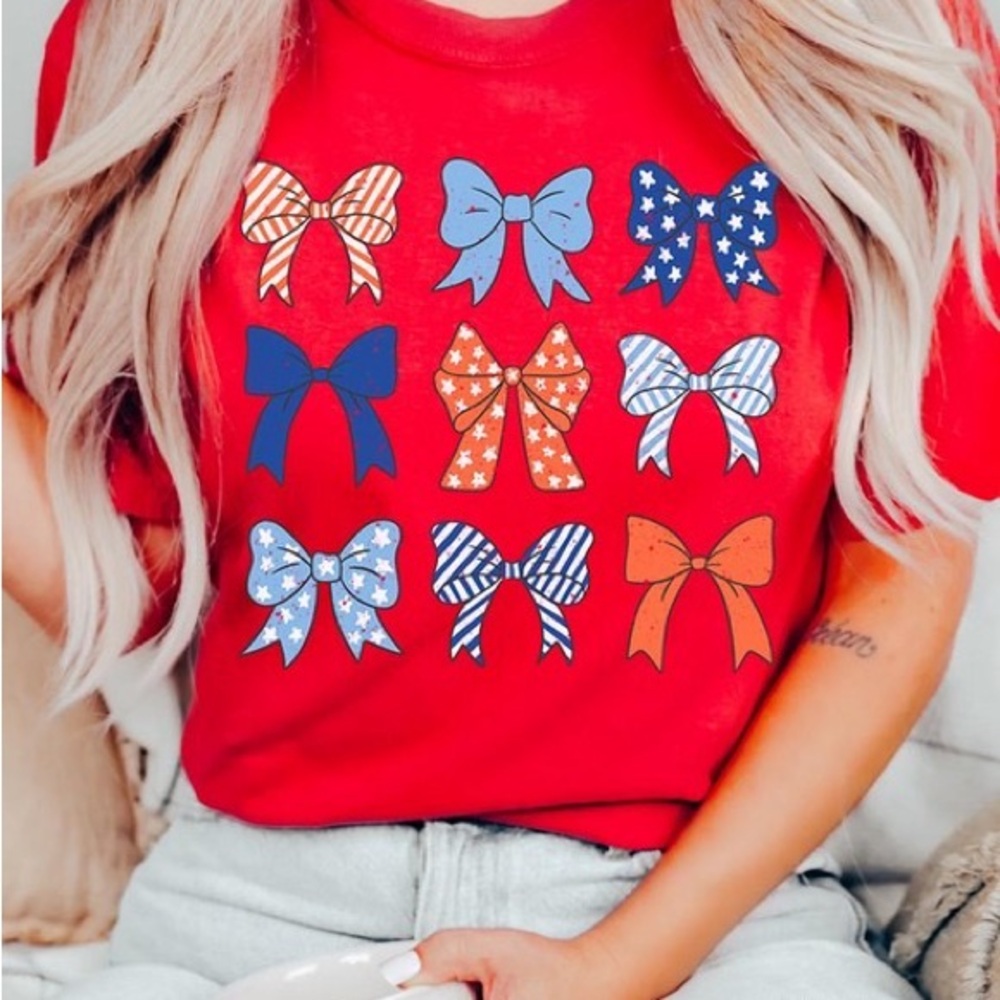 Red bow tee - Picture 1 of 1